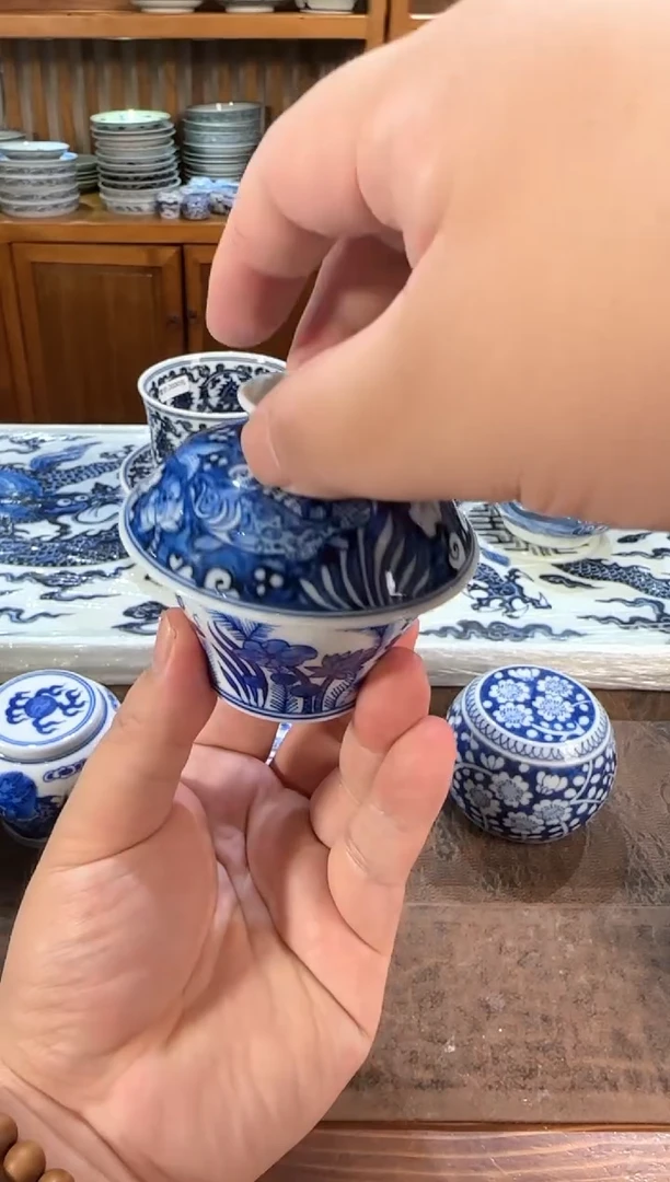青花鱼藻纹盖置手工