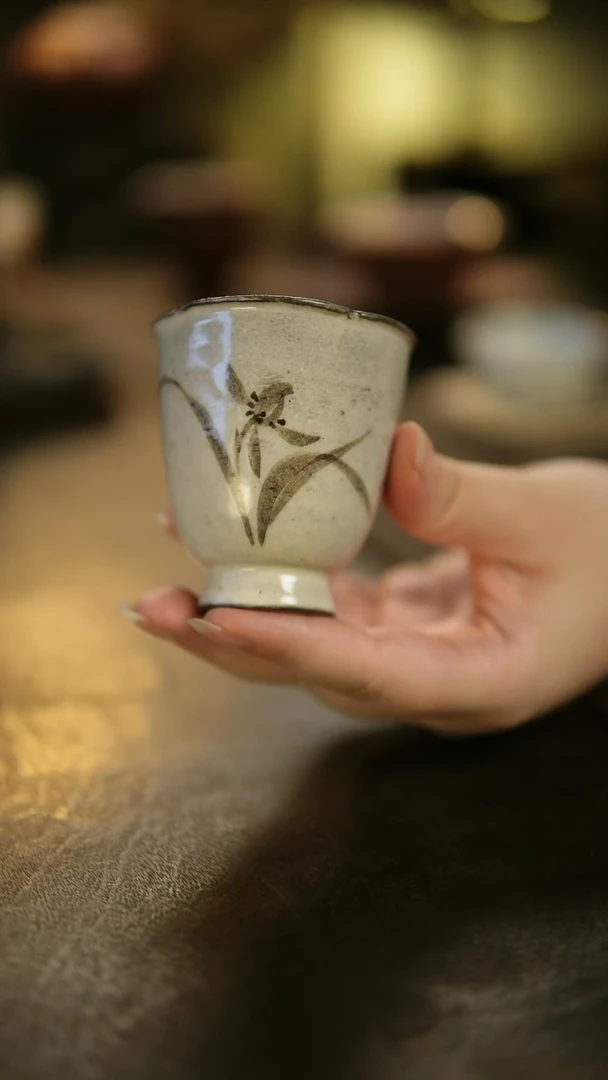 阿眠     手作陶泥粉引兰花闻香杯