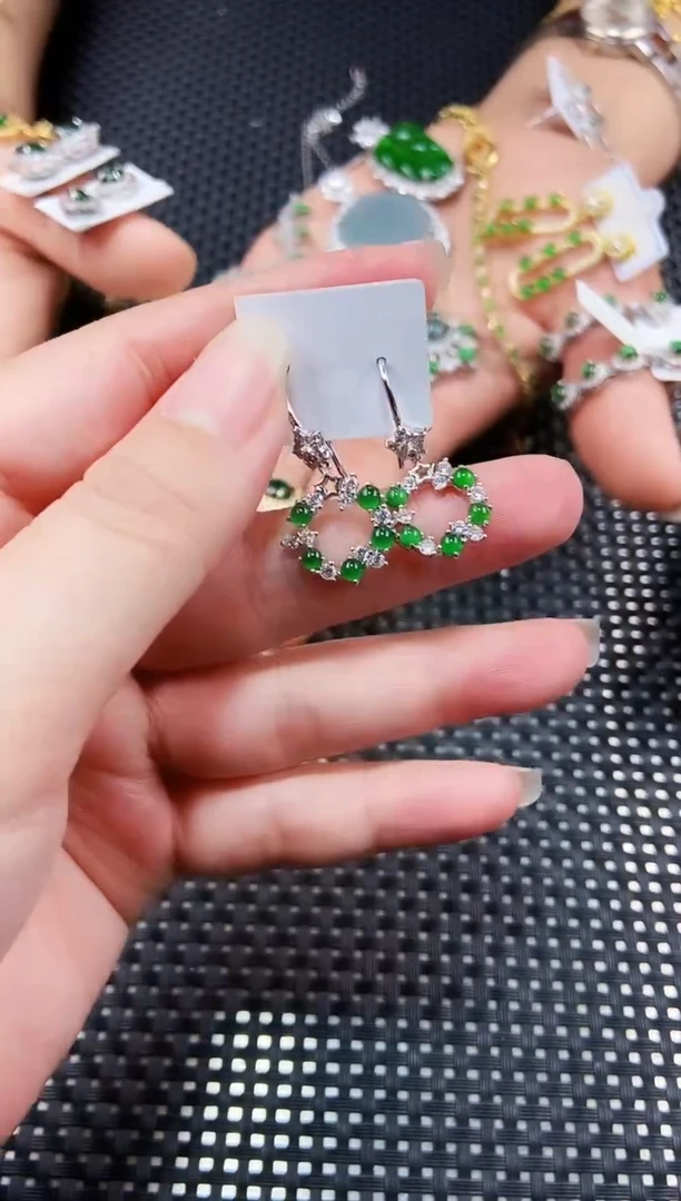 【闪购商品】翡翠耳饰未镶嵌11111111