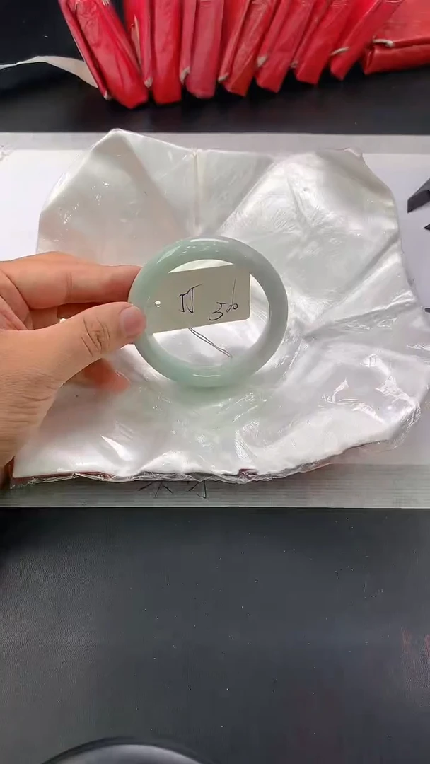翡翠手镯未镶嵌216