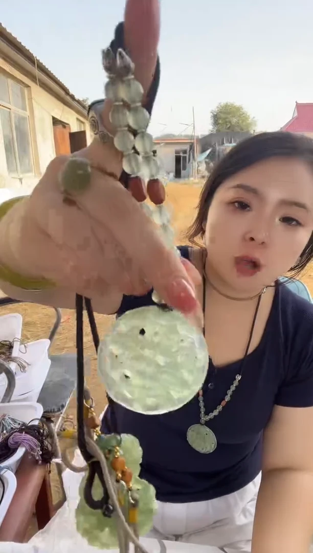 未镶嵌蛇纹石玉牡丹镂空多样性随机发一