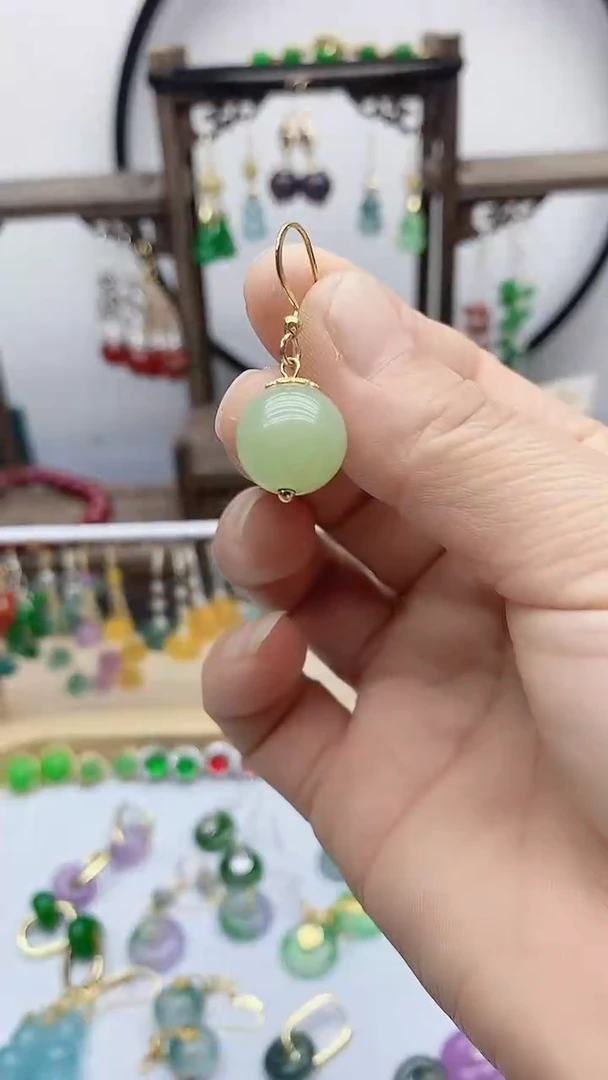 14K金镶嵌和田玉耳饰65