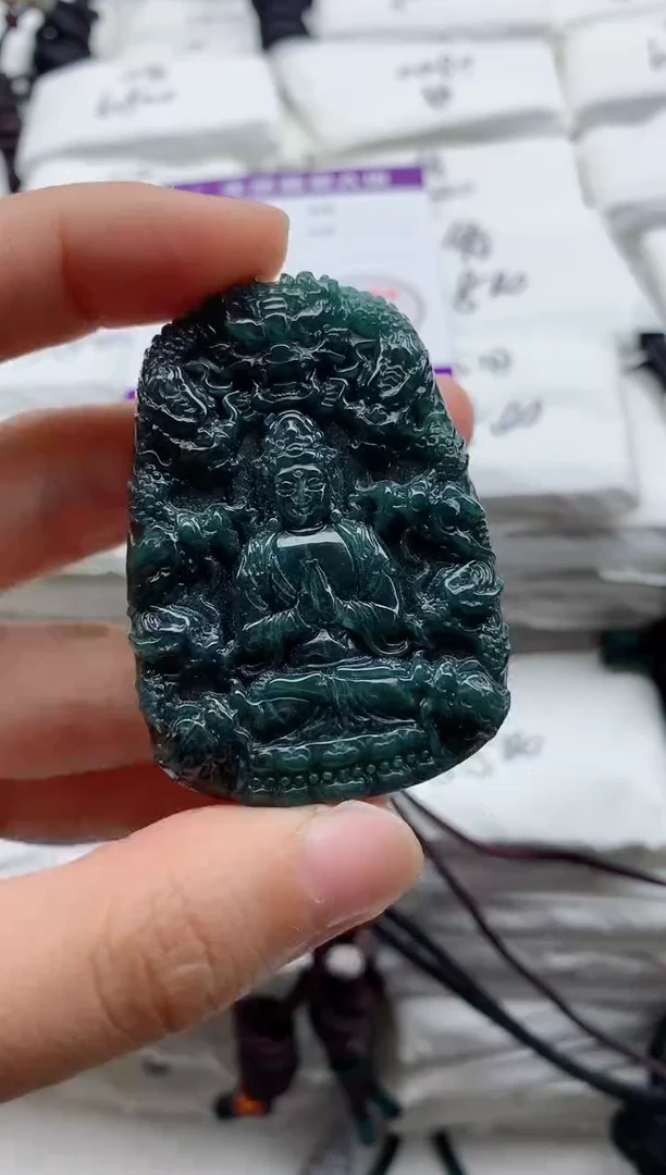 翡翠未镶嵌颈饰8