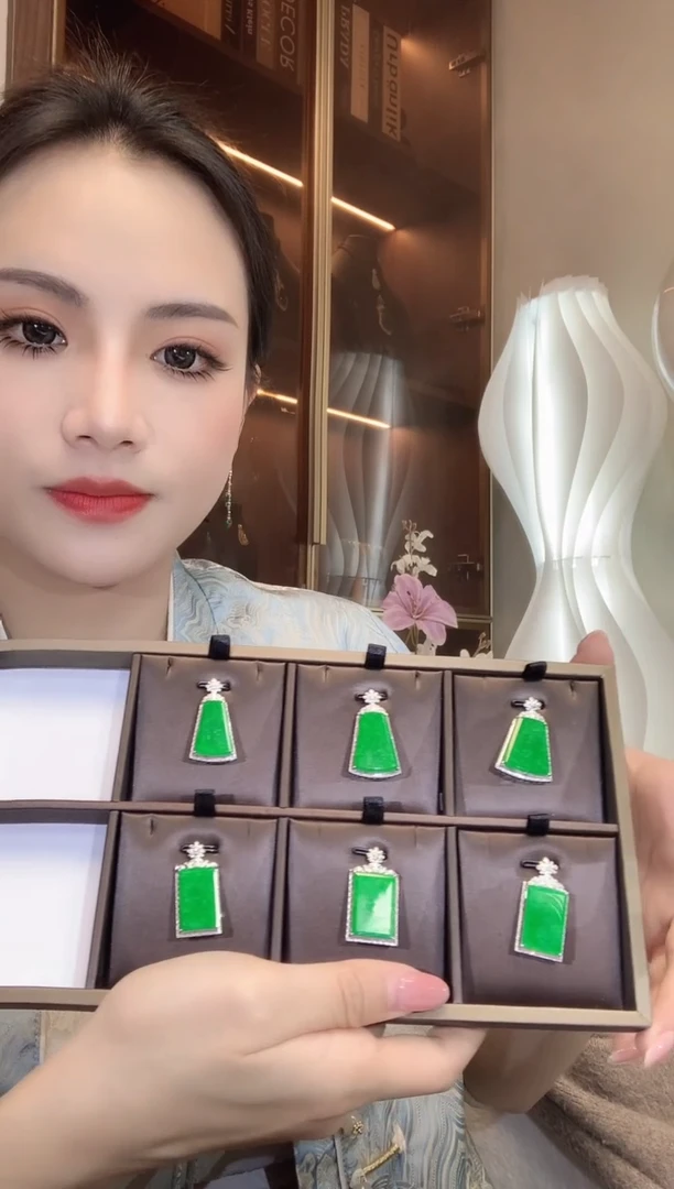 【云中意】18K金 翡翠 无事牌 - 多样性发货一件