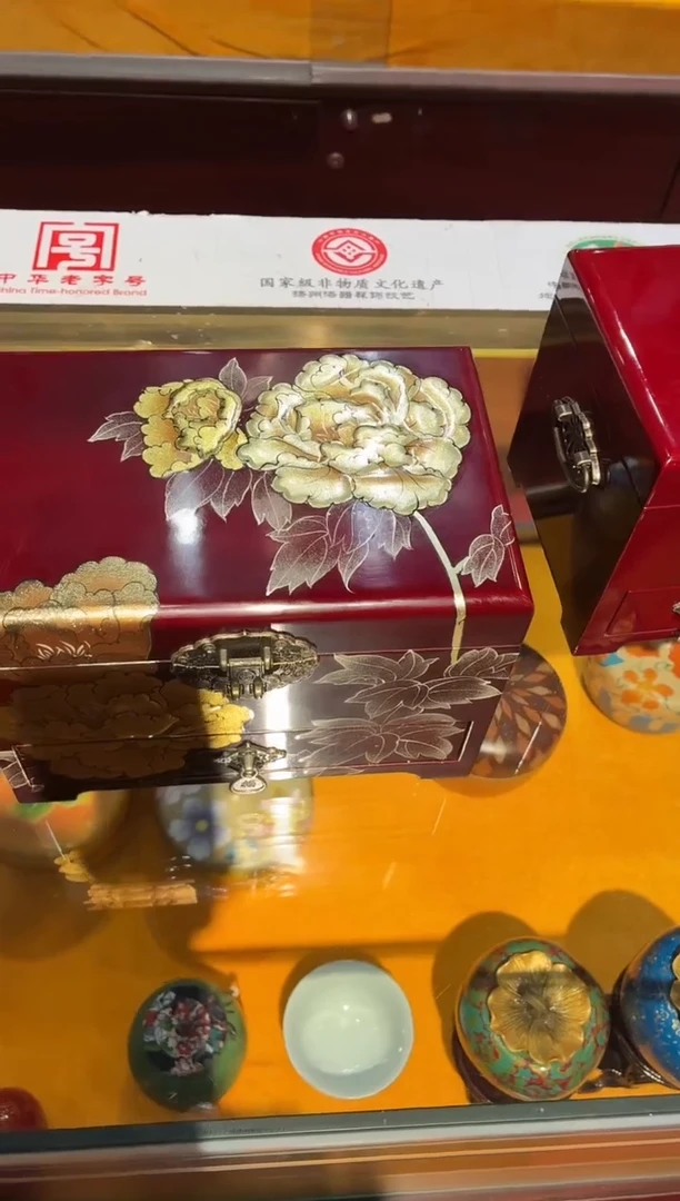 扬州漆器彩绘21加高金牡丹首饰盒