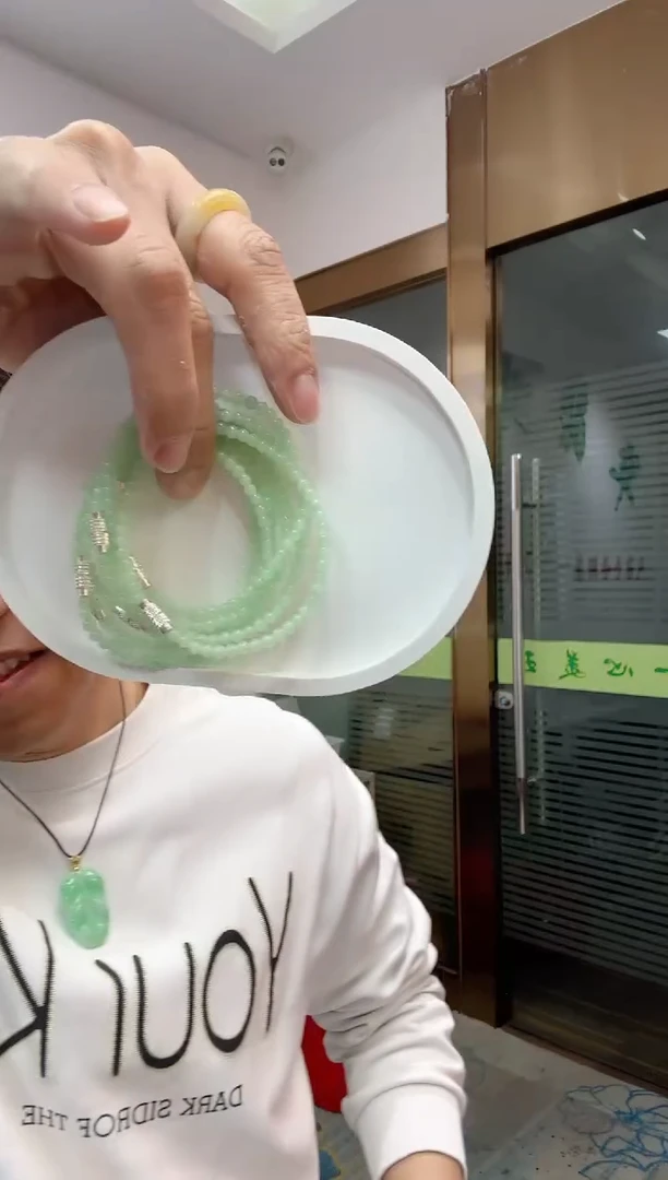 【闪购商品】翡翠手串未镶嵌多样性发货一件部分有纹裂