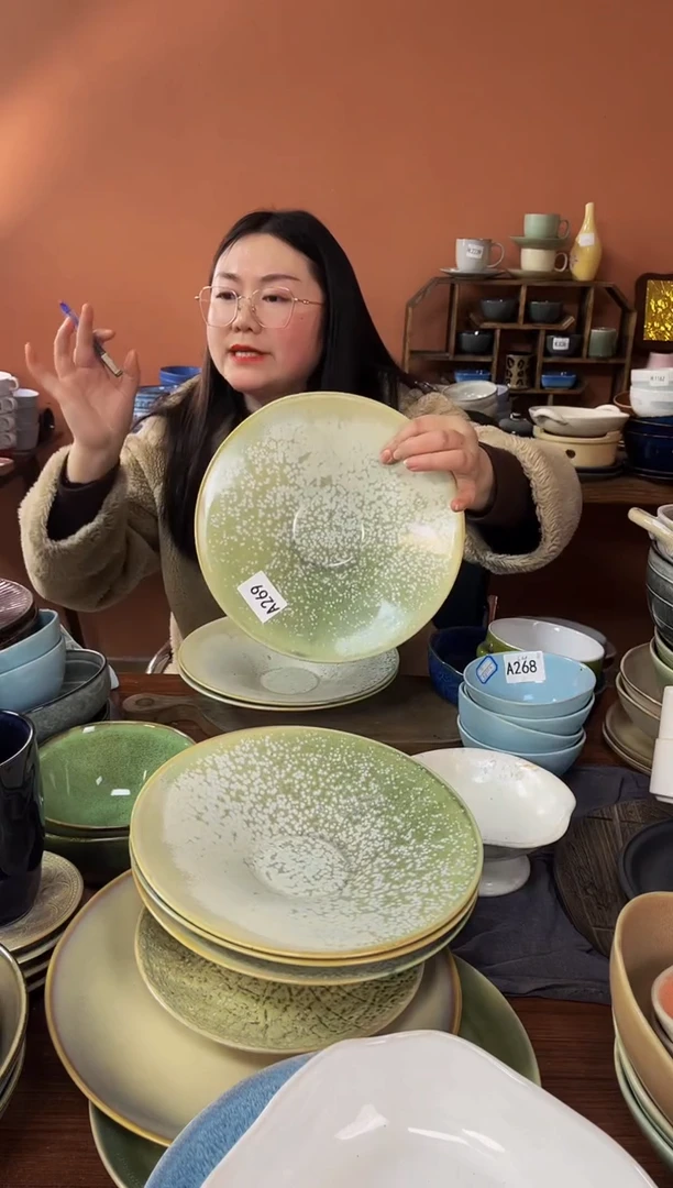 【闪购商品】碗A269 陶瓷绿色斗笠碗一个瑕疵介意不拍