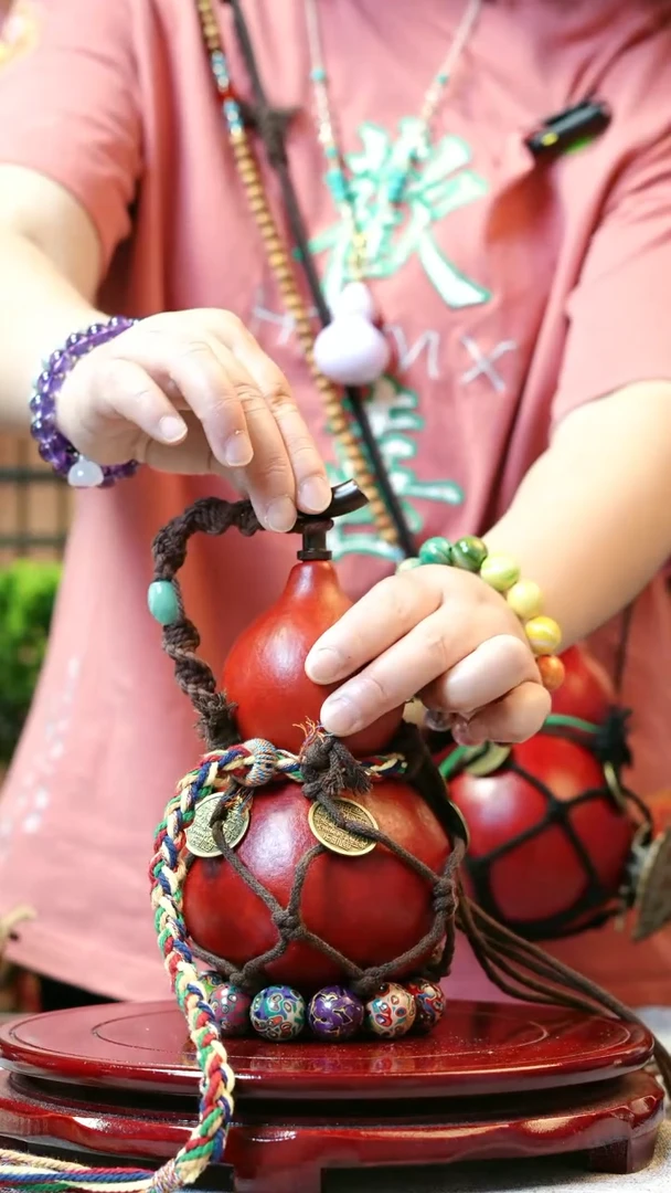 大漆酒葫芦，一物一拍送底座漏斗657