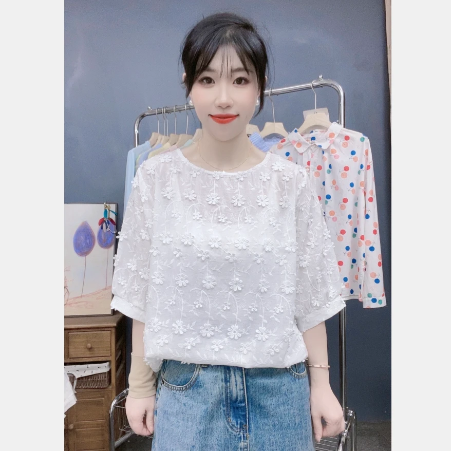 立体花朵刺绣纯棉白衬衫女套头宽松显瘦春夏甜美百搭圆领短袖衬衣