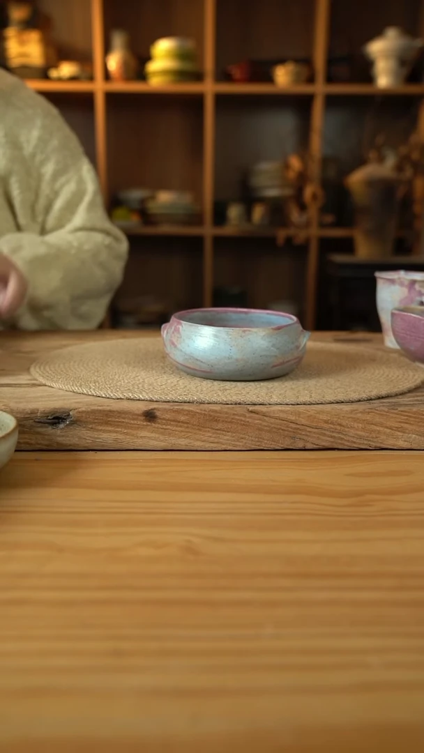 紫色系列的6英寸双耳猪耳钵碗1个