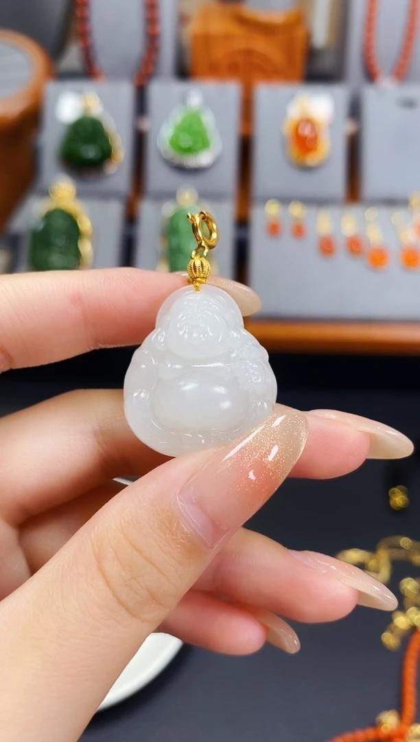 颈饰未镶嵌和田玉白玉佛公吊坠