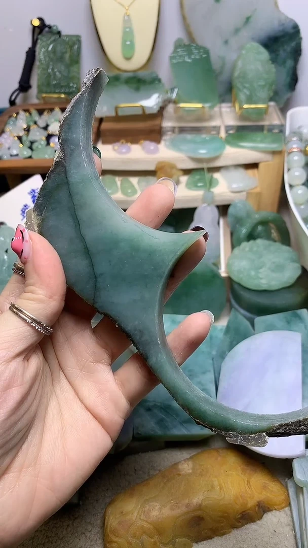 翡翠挂件未镶嵌开*哥缅甸A货翡翠，没有运费险