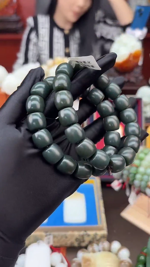 未镶嵌手串和田玉董小姐推荐 多样性发货 拍一发一zszq14