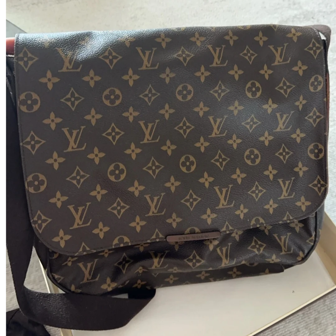 95新 LV LV中古邮差包