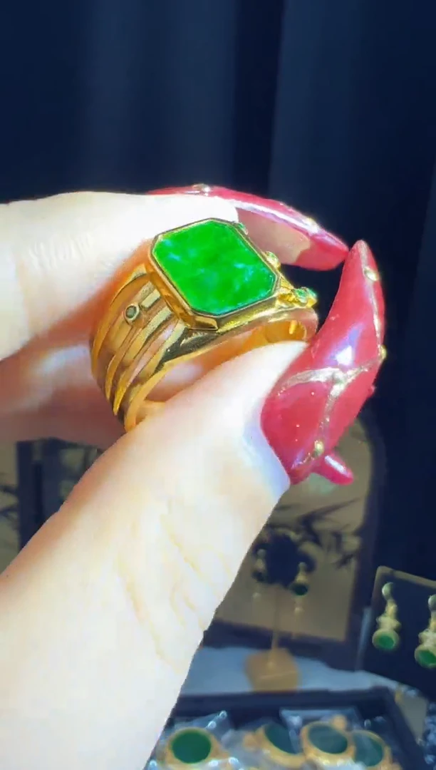 【闪购商品】翡翠戒指银S925镀金镶嵌天然缅甸A货翡翠戒指