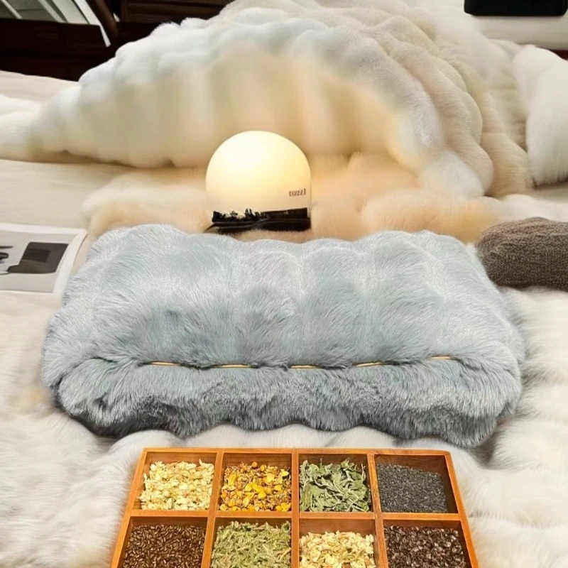 （肩颈枕）2025冬季新款獭兔绒肩颈枕护颈枕助眠颈椎枕