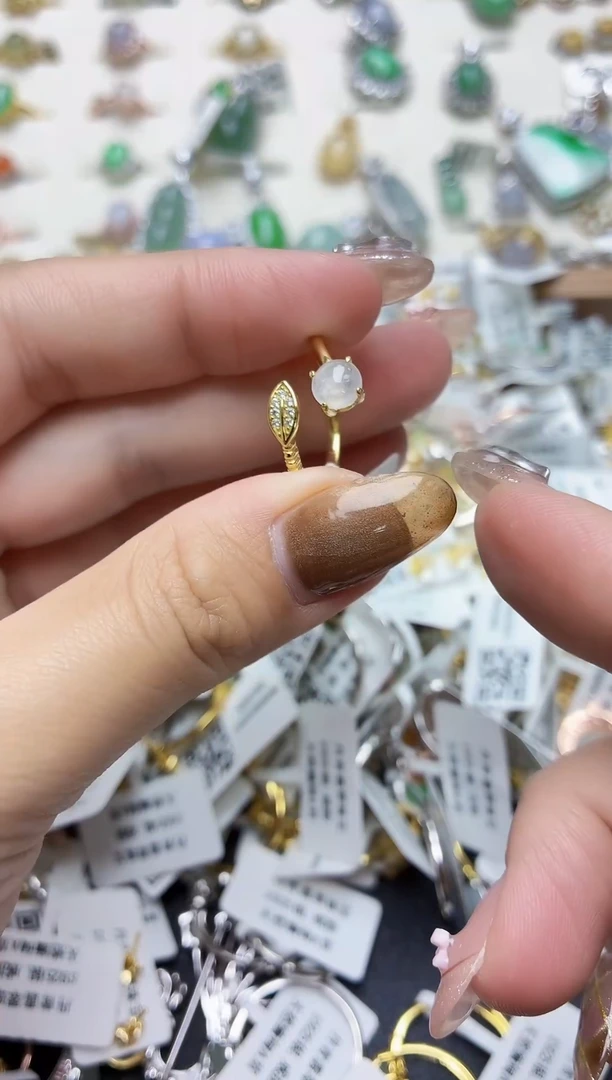 颈饰银S925镶嵌翡翠1111111111