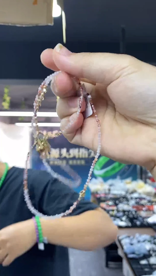 颈饰未镶嵌水晶多样性发其一颜色微差