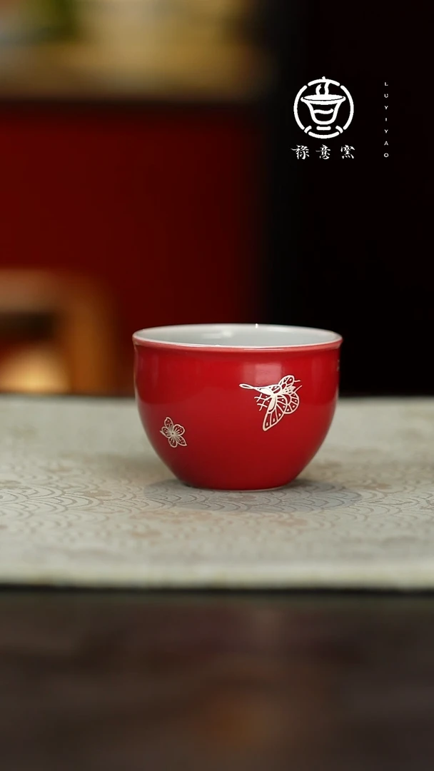 禄意窑故宫红描银小缸杯
