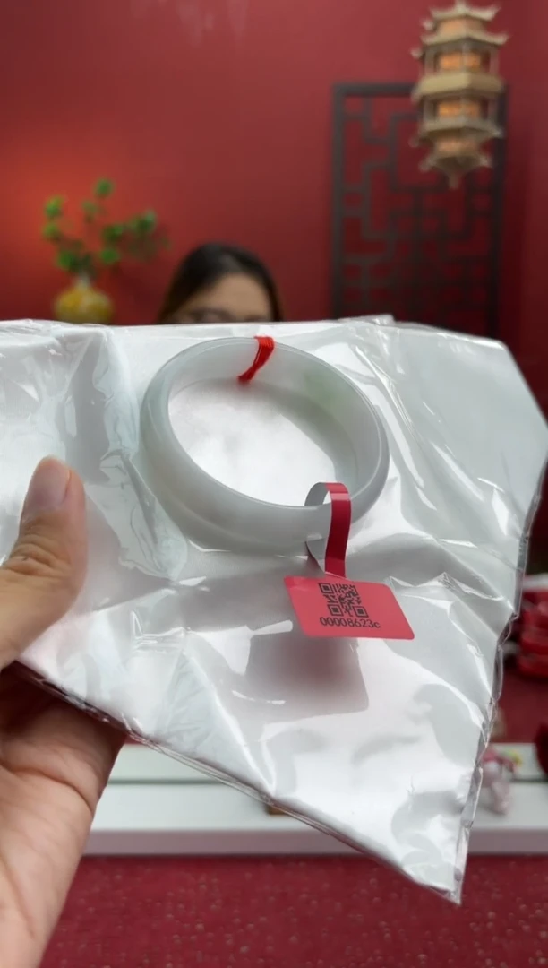 未镶嵌手镯（贵妃镯）翡翠8翡翠手镯
