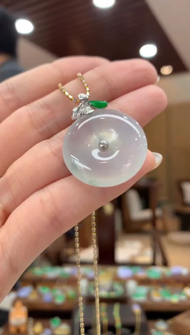 翡翠18K金镶嵌吊坠(不含链)平安扣