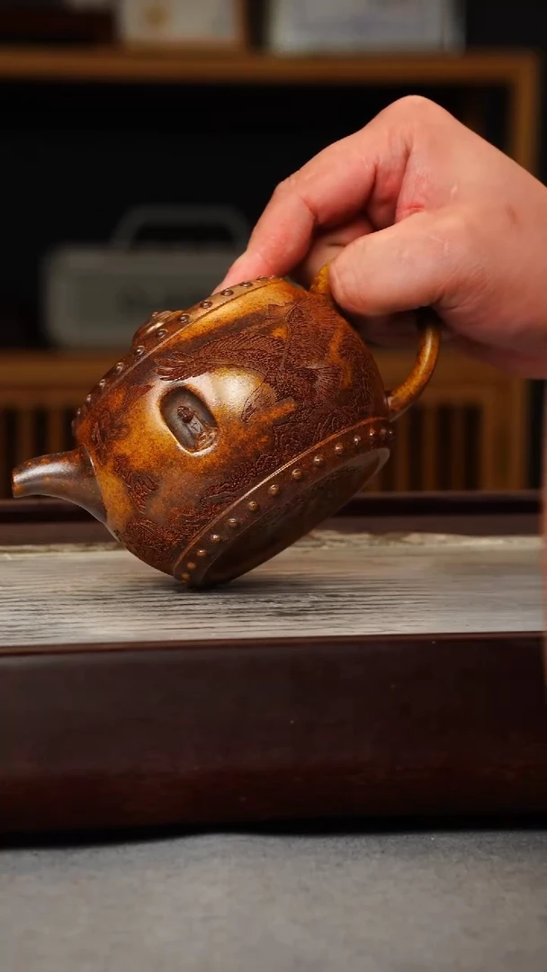 【闪购商品】紫砂茶壶龙骨金砂 汉瓦 内嵌达摩 大鹏展翅