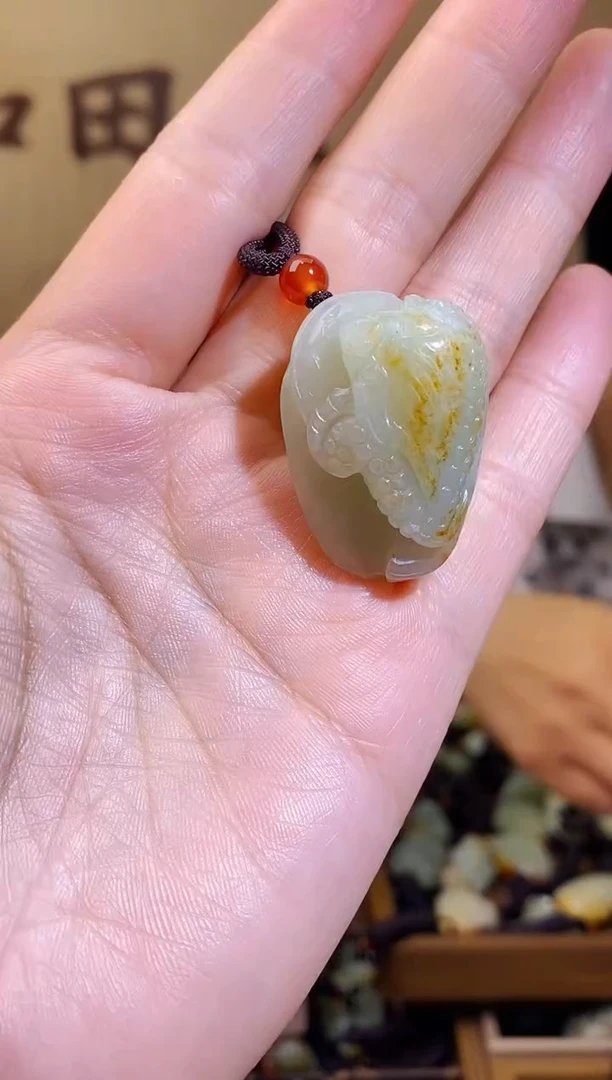 和田玉未镶嵌颈饰1