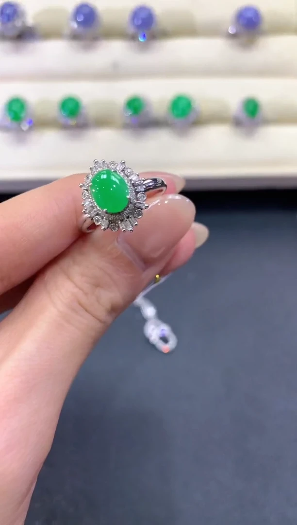 【闪购商品】翡翠戒指18K金镶嵌a367