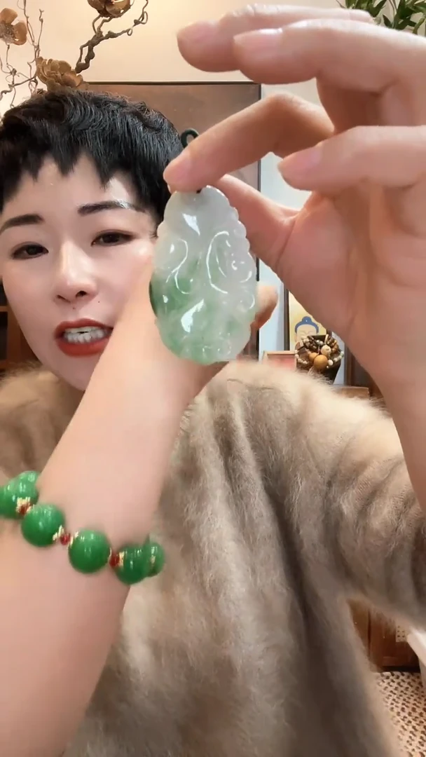 吊坠(赠链)未镶嵌翡翠199