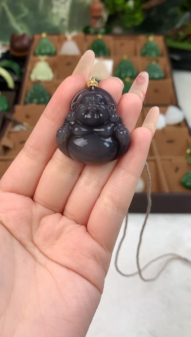 颈饰未镶嵌和田玉吊坠