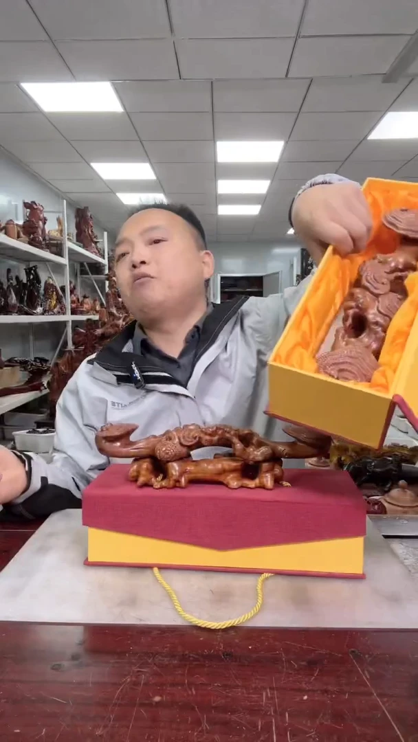 【闪购商品】花梨木类木雕工艺品88888888