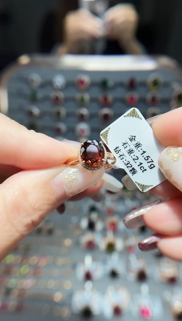 18K金镶嵌戒指碧玺2.1