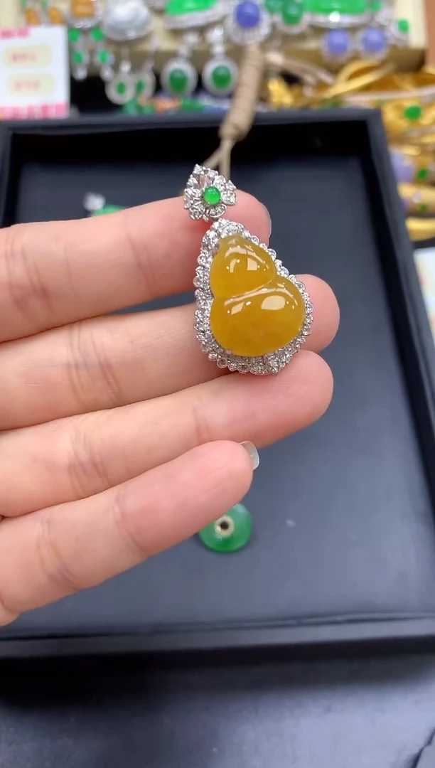 颈饰18K金镶嵌翡翠494-中国好珍宝