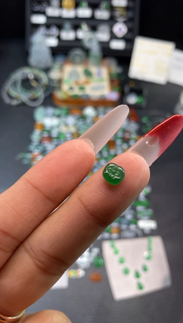 【闪购商品】翡翠挂件未镶嵌柿子