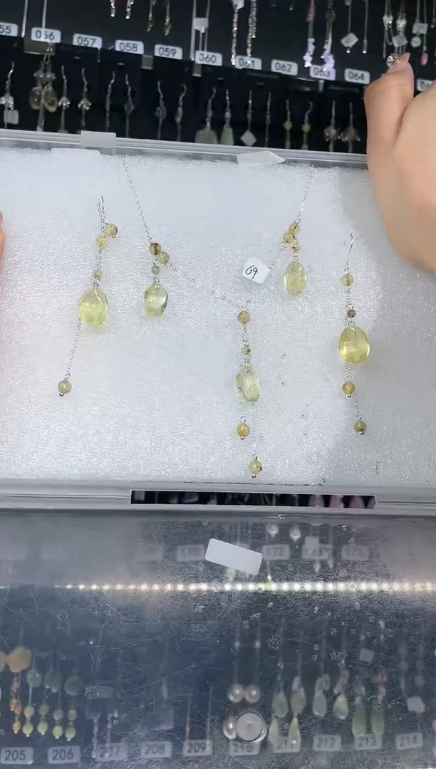 【闪购商品】紫晶耳饰银S925镶嵌凡