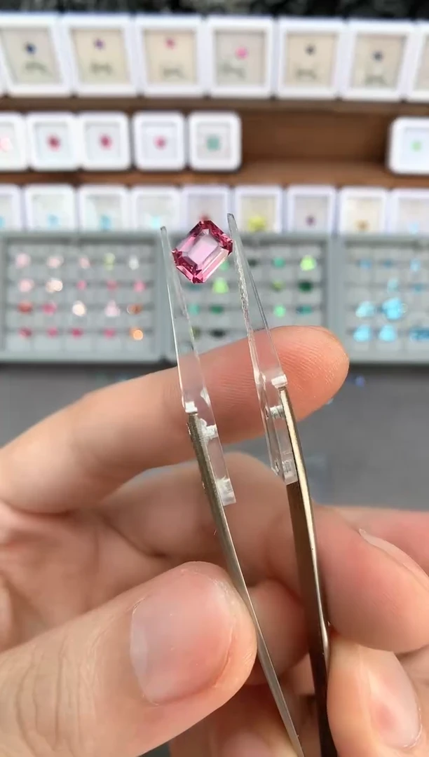 【闪购商品】定制蓝宝石裸石未镶嵌1.55ct