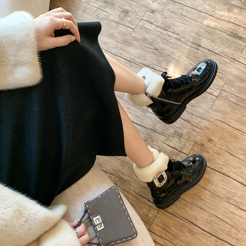 【年终清货/NO褪NO焕】【1490-3】雪地靴新款漆皮加绒水钻短靴马丁靴