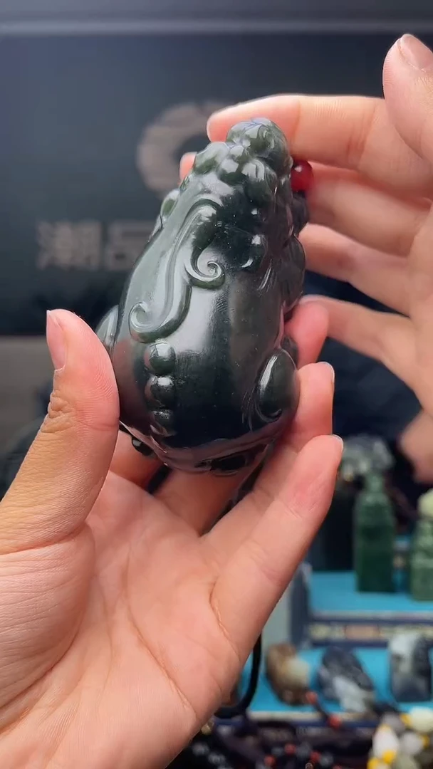 未镶嵌和田玉挂件1