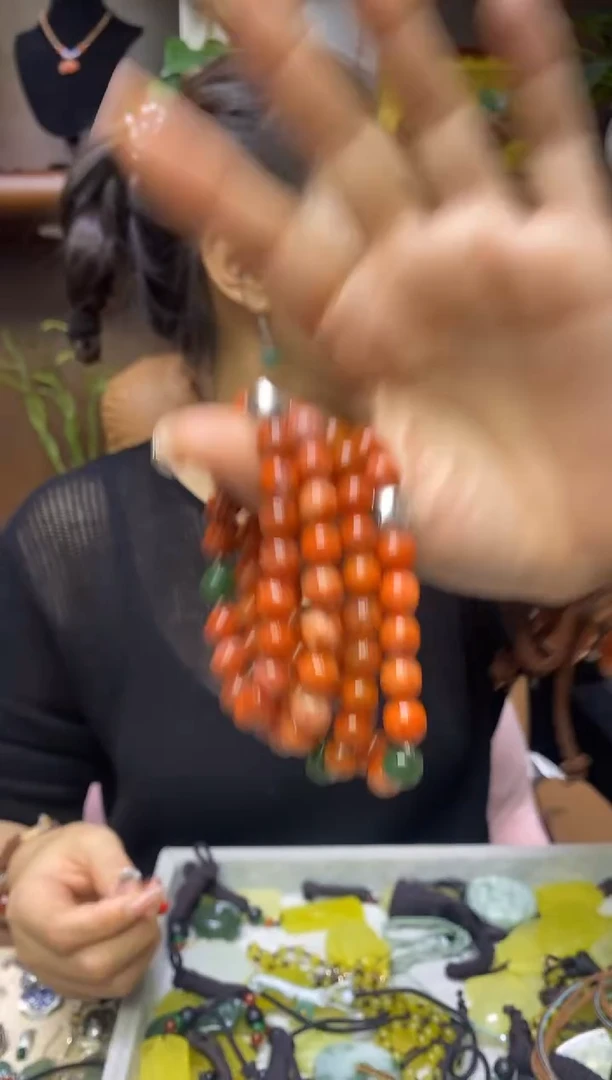 【闪购商品】玛瑙/玉髓手串未镶嵌多样性发货其中发一