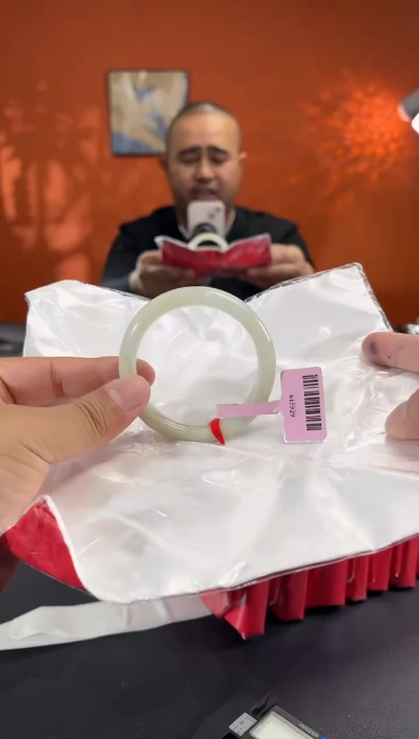 未镶嵌手镯翡翠51