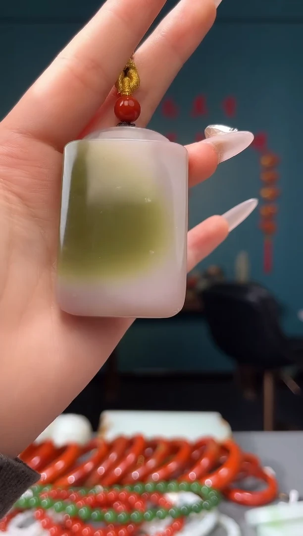 【闪购商品】石英质玉颈饰未镶嵌吊坠