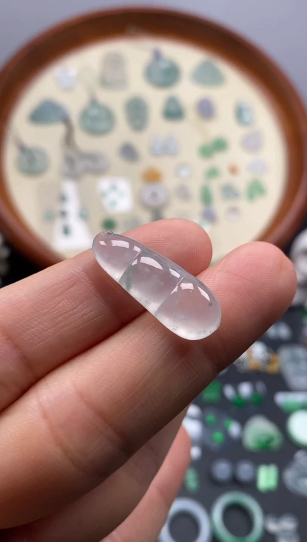 颈饰未镶嵌翡翠冰豆子/芬