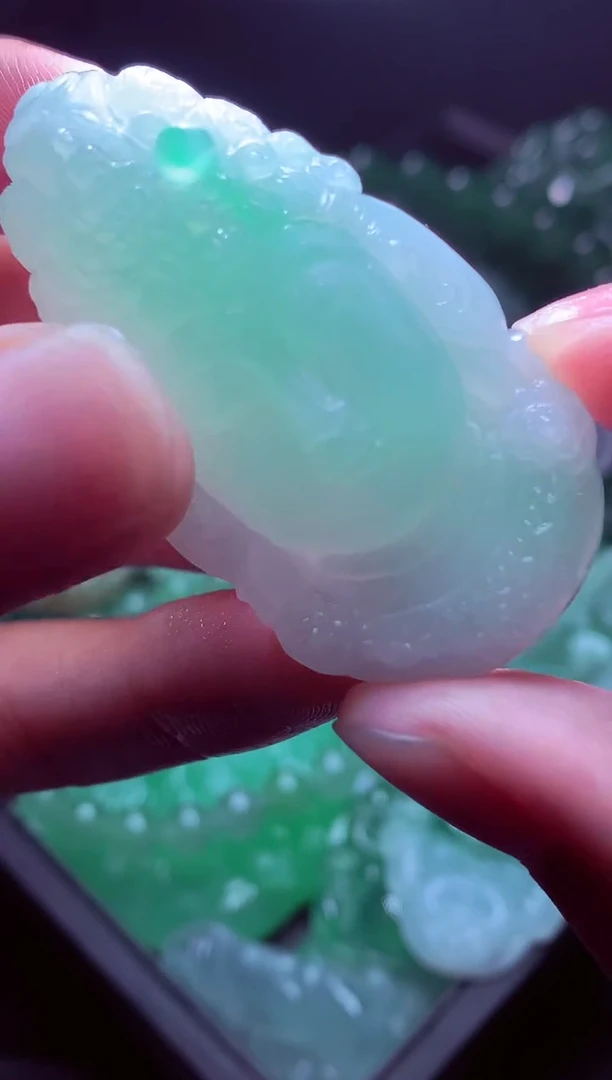 未镶嵌定制翡翠平***?毛货翡翠定制