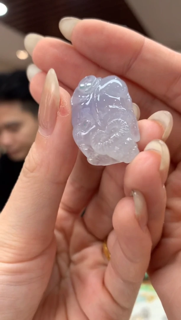 翡翠未镶嵌吊坠(不含链)牛牛
