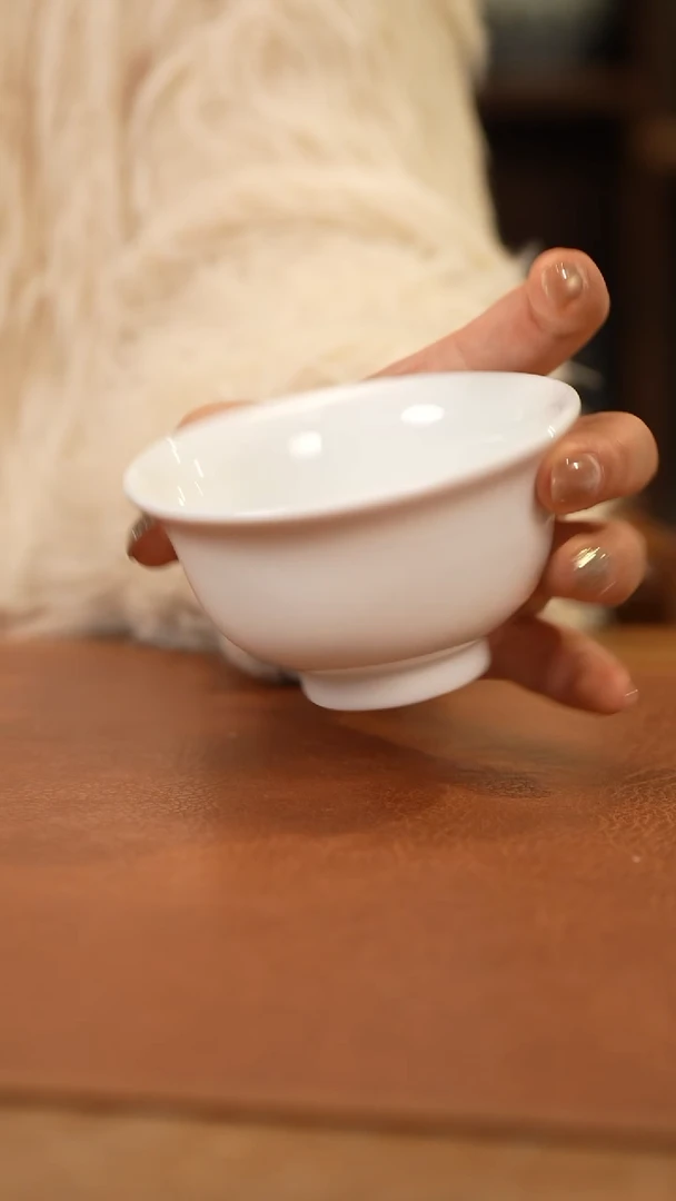 【闪购商品】杯景德镇白胎压手杯