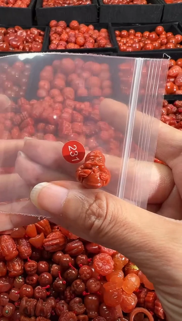 南红玛瑙未镶嵌颈饰1