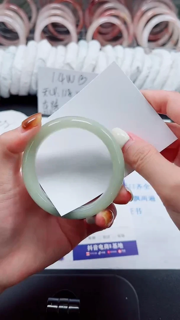 未镶嵌手镯石英质玉215-51