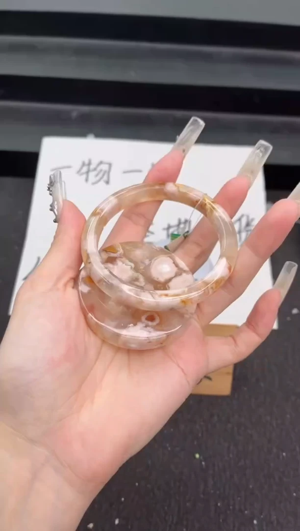 石英质玉手镯未镶嵌58圈口6863894