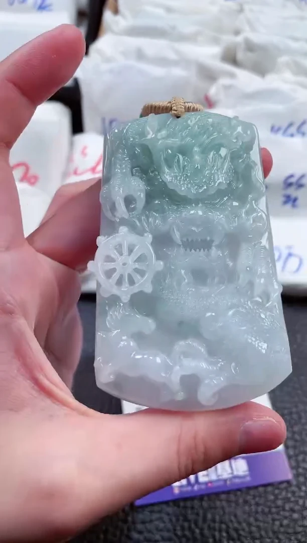 【闪购商品】翡翠颈饰未镶嵌00006413