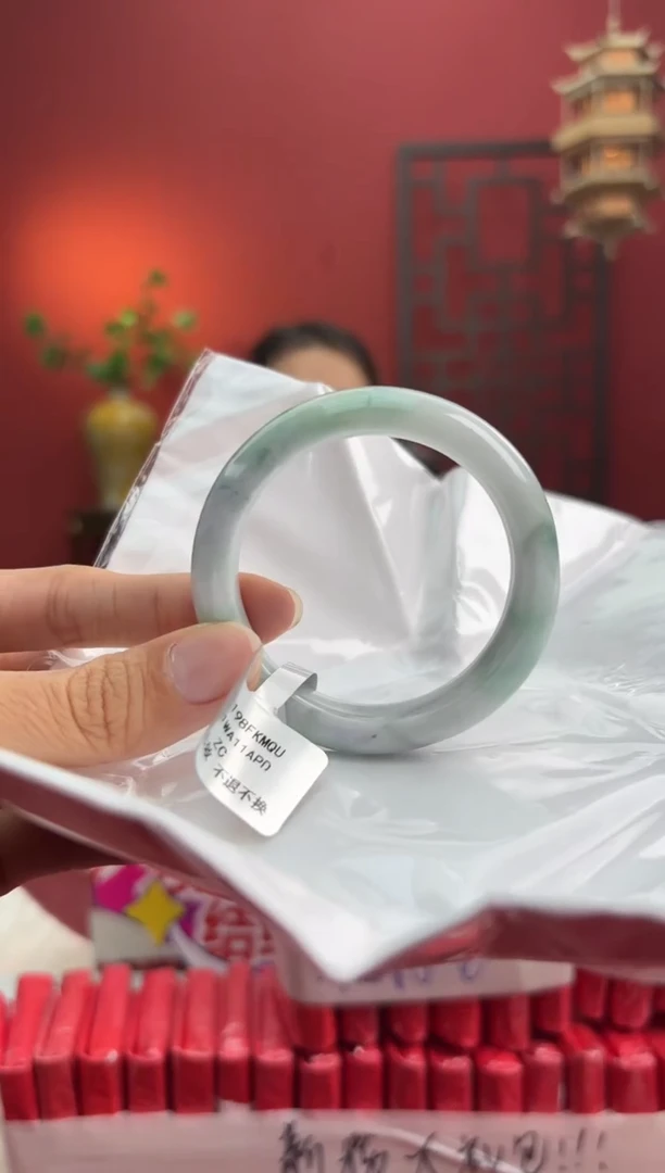 未镶嵌手镯翡翠翡翠手镯4